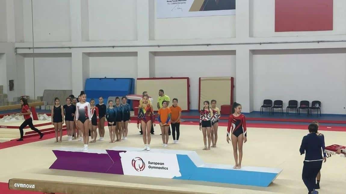 Artistik Cimnastik Turnuvasında Antalya 1. liği